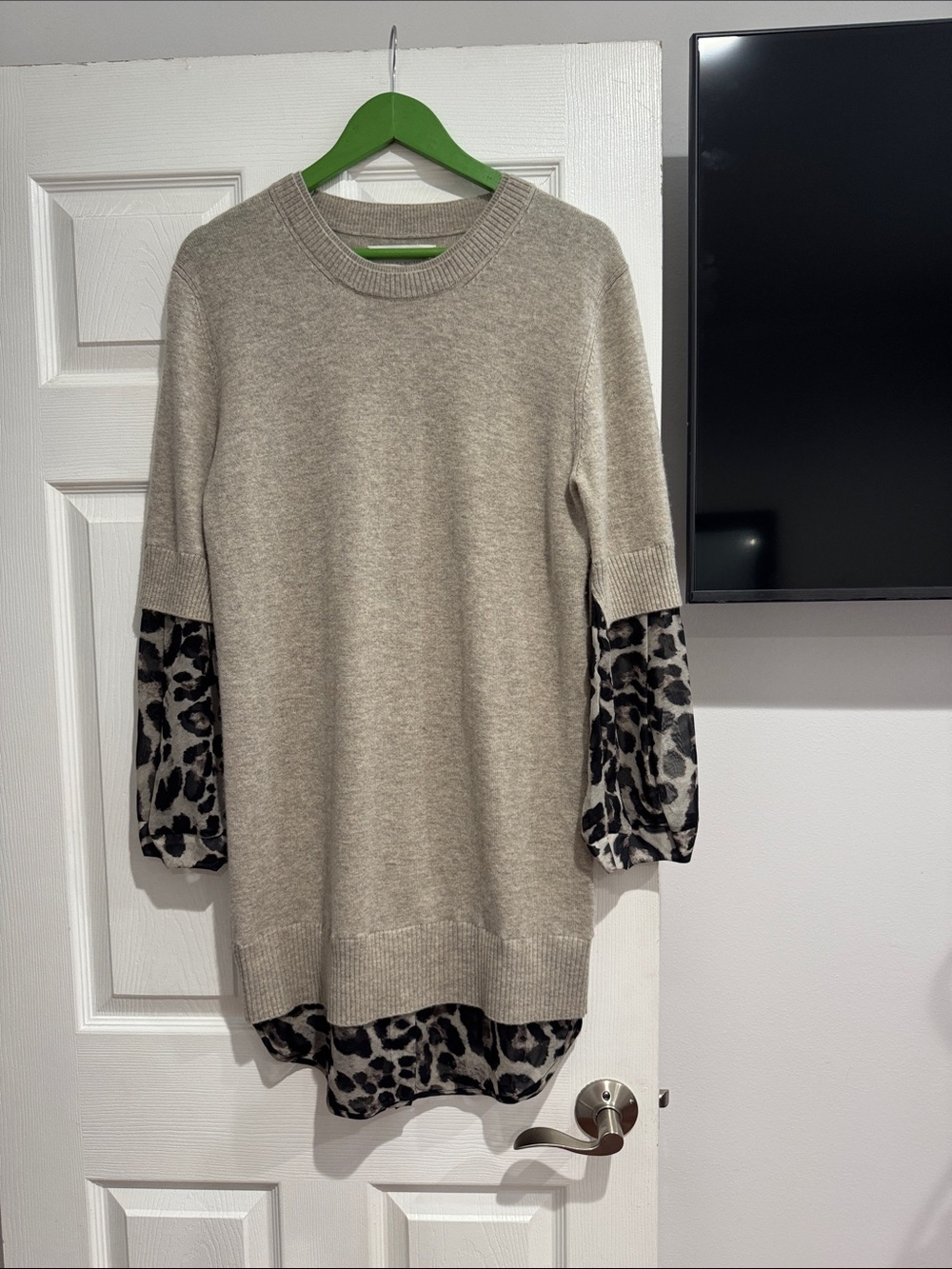 Brochu Walker Taupe Crewneck Sweater size s
